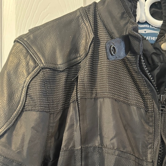 Screaming Eagle by Harley Davidson Women’s Black Biker Jacket, Leather Accents - Picture 13 of 17